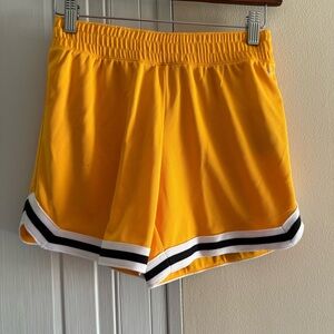 DSG Yellow Athletic Girls Medium 10-12 Shorts MidRise Sits Below Waist Relax Fit